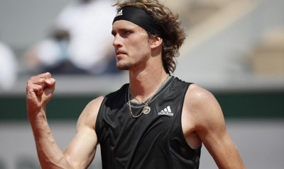 Roland Garros: O Ζβέρεφ περιμένει Τσιτσιπά ή Μεντβέντεφ στα ημιτελικά