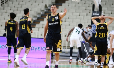 Ματσιούλις: «Το τελευταίο μου παιχνίδι στην ΑΕΚ - Θα δούμε αν θα συνεχίσω»