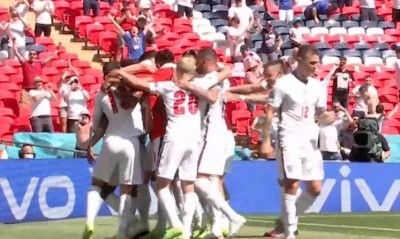 Euro 2020: Σκόραρε ο Στέρλινγκ, «τρελάθηκε» το Γουέμπλεϊ (video)