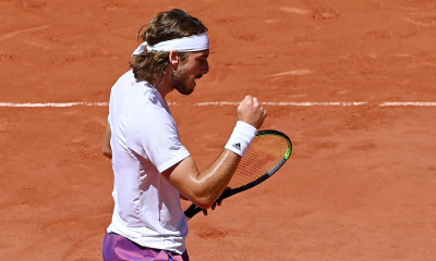 Τελικός Roland Garros Τζόκοβιτς - Τσιτσιπάς: Μυθικός Στέφανος, κάνει το 2-0 στα σετ (videos)