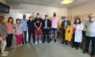 Άρης: Πρόσφερε 60 φανέλες σε παιδιά με καρκίνο