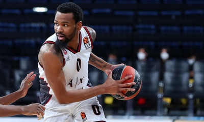 Αρμάνι Μιλάνο: Απάντησε αρνητικά ο Πάντερ - Περιμένουν στην γωνία Κουμπάν και Βίρτους