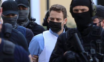 Γλυκά Νερά: Στη φυλακή ο Μπάμπης Αναγνωστόπουλος - Οργή στο πανελλήνιο για τον δολοφόνο της Καρολάιν