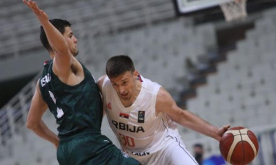 Μπασκόνια: Εξετάζει τον Αβράμοβιτς