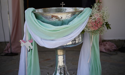 Έκανε άνω κάτω την βάφτιση - Εισβολή από απίθανο επισκέπτη που έκλεψε... γλυκό