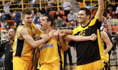 Μαυροειδής για Ζήση: «Παράδειγμα για όλους εντός και εκτός παρκέ»