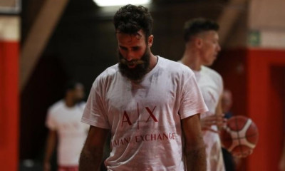 Αρμάνι Μιλάνο: Διάψευση για Ντατόμε