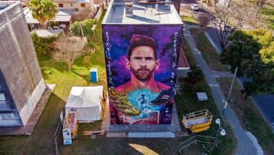 Λιονέλ Μέσι: Το εκπληκτικό γκράφιτι στο σχολείο του! (Video+Photos)