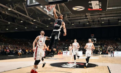 Βίρτους Μπολόνια: Παραμένει ο Χάντερ