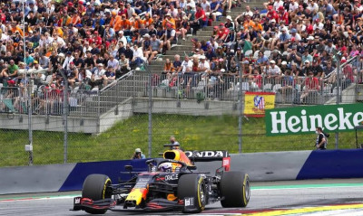 Formula 1: Ακάθεκτος ο Φερστάπεν - Κυριάρχησε και στην Αυστρία