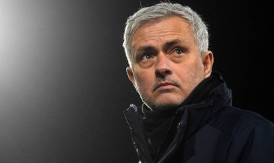 Μουρίνιο: Μπήκε με βέσπα στο προπονητικό της Ρόμα και έγινε Viral (photos+video)