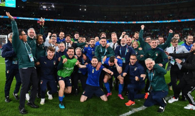 Euro 2020: Όλα τα πέναλτι από την εξέδρα των Ιταλών – Τρέλα με Ζορζίνιο! (video+photos)