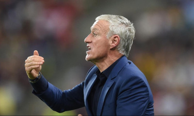 Γαλλία: Συνεχίζει στους «τρικολόρ» ο Ντεσάμπ