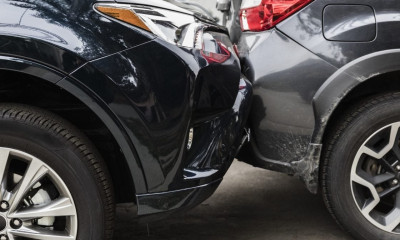 Το πιο παράξενο τρακάρισμα - Οδηγοί έκαναν όπισθεν ταυτόχρονα (photos+video)