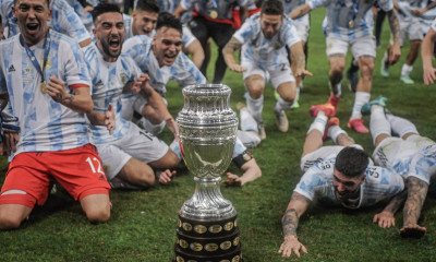 Copa America: Ατελείωτο γλέντι και στην άφιξη – «Ο μάγος Μέσι κι ο Μαραντόνα»! (video+photos)