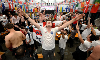 Euro 2020: Χαμός στο Γουέμπλεϊ πριν τον τελικό Ιταλία-Αγγλία - 3.160 ευρώ για δύο εισιτήρια! (video)