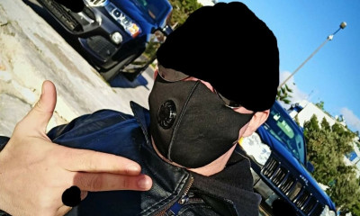 Ηλιούπολη: Το προκλητικό «άλμπουμ» του αστυνομικού-«προαγωγού» - Σαμπάνιες, μετρητά και σεξισμός