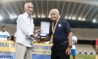 ΑΕΚ-Απόλλων Λεμεσού: Τίμησε τον Κρυστάλλη η Ένωση (photos)