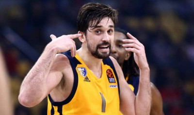 Μια ανάσα από την επιστροφή Σβεντ στην ΤΣΣΚΑ