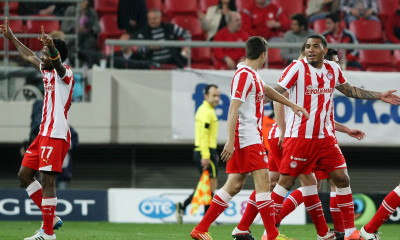 Γκολάρα από πρώην παίκτη του Ολυμπιακού κόντρα στην Μάντσεστερ Γιουνάιτεντ (video+photos)