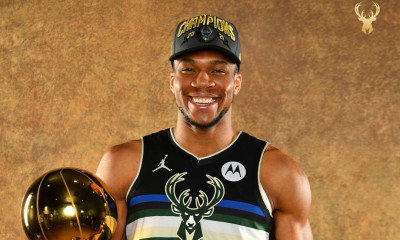 Μαζί με την αφίσα του Γιάννη, κρεμάστε και τα λόγια του…