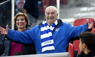 Κορονοϊός: Στο νοσοκομείο ο «Εθνικάρας» Γιάννης Μαντζουράνης