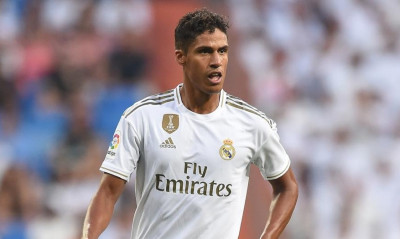 Μάντσεστερ Γιουνάιτεντ: Πλησιάζει ο Βαράν - Έτσι κλείνει ο Γάλλος (photos+video)