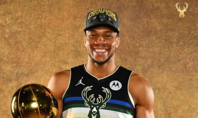 Ο Γιάννης Αντετοκούνμπο τραγουδάει σύνθημα του Ολυμπιακού - Το κατέβασαν οι Μπακς (video)