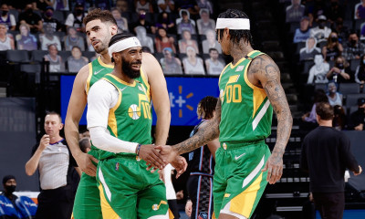 Μάβερικς: Κοιτάζουν και για Κόνλεϊ