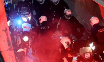 Άγρια συμπλοκή οπαδών στη Νέα Φιλαδέλφεια (video)