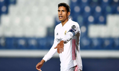 Μάντσεστερ Γιουνάιτεντ: Τη Δευτέρα στην Αγγλία ο Βαράν, μπαίνει σε καραντίνα!