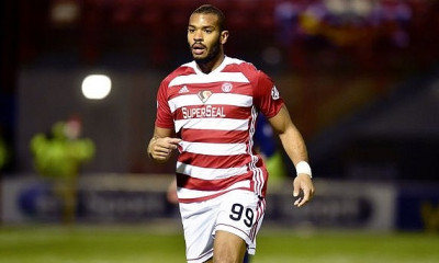 ΑΕΛ: Στα «βυσσινί» ο Όγκμποε - Επέστρεψε στην Ελλάδα