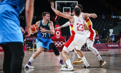 Ολυμπιακοί Αγώνες-Μπάσκετ: Τσάκισε την Ισπανία και πήρε την πρωτιά η Σλοβενία (video)