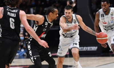 Αρμάνι Μιλάνο: Τέλος ο Τσιντσιαρίνι