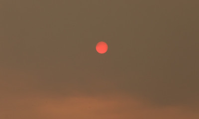 Φωτιά στην Εύβοια: Η μικρή Βαλεντίνα σταμάτησε να κλαίει – Η φωτογραφία που έγινε viral