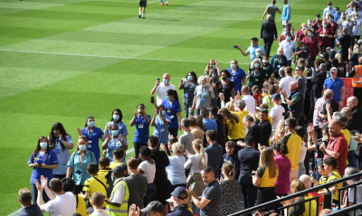 Premier League: Τίμησαν γιατρούς και νοσηλευτές στο Γουότφορντ-Άστον Βίλα! (Photos)