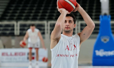 Αρμάνι: Έστειλε Μορέτι στο Πέζαρο