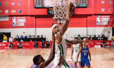 Πέζαρο: Συζητάει με τον Ζακ Όγκαστ