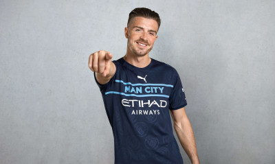 Μάντσεστερ Σίτι: Παρουσίασε την περίεργη τρίτη φανέλα της! (Video+Photos)