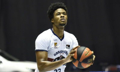 Μπασκόνια: Δυνάμωσε στην ρακέτα με Στίβεν Ίνοκ