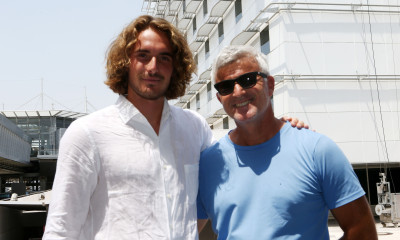 Απόστολος Τσιτσιπάς: «Ο Στέφανος δεν χρειάστηκε να κάνει το εμβόλιο»