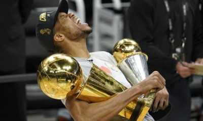 Μιλγουόκι Μπακς: Ο... ιπτάμενος Γιάννης Αντετοκούνμπο (video)