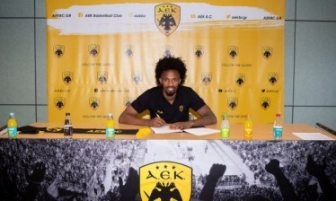 ΑΕΚ: Και επίσημα ο Ανγκόλα με διετές συμβόλαιο