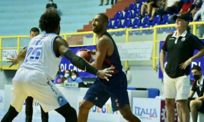 Μπασκόνια: Φιλική νίκη (75-70) με τη Νάπολι