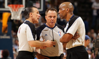 NBA: Μόνο εμβολιασμένοι διαιτητές θα «σφυρίζουν»