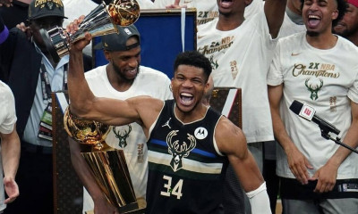 Eurobasket 2022: Ανυπόμονος να φορέσει τα «γαλανόλευκα» ο Γιάννης Αντετοκούνμπο (photos)