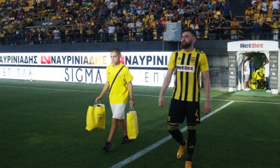 Άρης: Τρέλα Φαμπιάνο για την ομάδα για τον κόσμο της (photos)