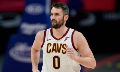 Πόσεϊ: «Να μην διστάσουν οι ομάδες του NBA να αποκτήσουν τον Λοβ» (photo&video)