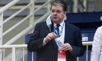 ΕΟΚ: Καταγγελία Παπανικολάου για σύμβουλο του Φασούλα - Θέλει να μπλοκάρει τις εκλογές (ντοκουμέντο)