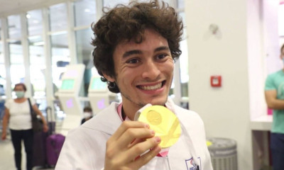 Συγκίνηση στην υποδοχή του «χρυσού» Παραολυμπιονίκη Νάσου Γκαβέλα (video)